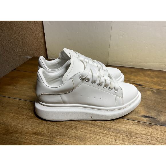 Alexander McQueen White Oversized Sneakers–Iconic Casual Shoes Size 41 US8 main image 9